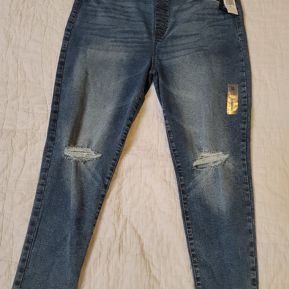 Celebrity Pink Women's Size XL Jeans NWT